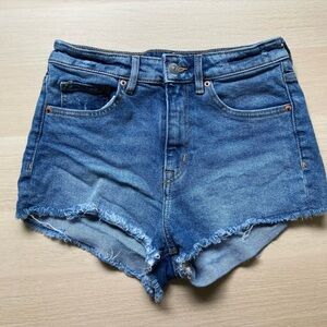 Divided H&M denim shorts, jean shorts, women’s size 6, frayed hem blue jeans